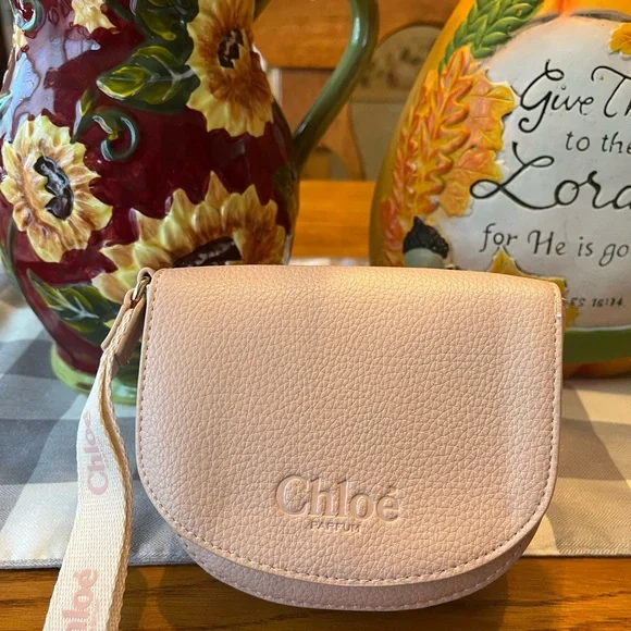 Chloé Parfum Pink Pebbled Leather Wristlet Pouch with dustbag - Picture 2 of 7